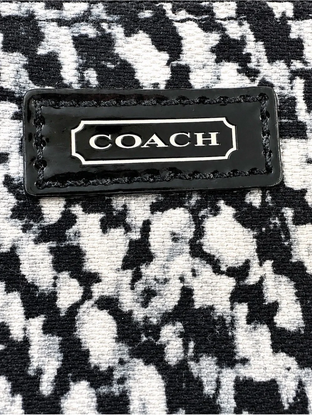 Coach Donegal Black White Wristlet Wallet